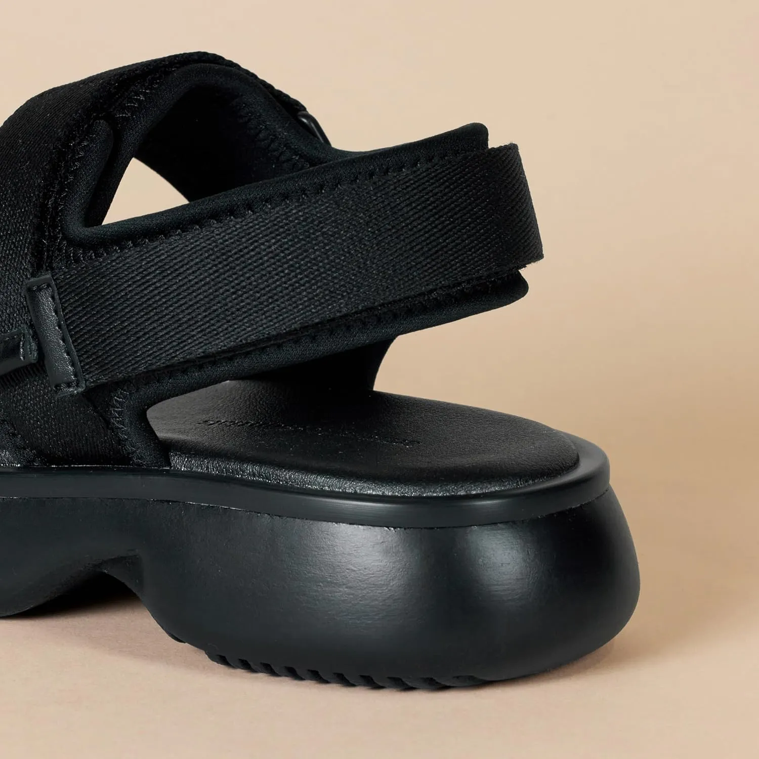 Amazon Essentials Women's Sport Sandal with Memory Foam Insole and Adjustable Padded Straps