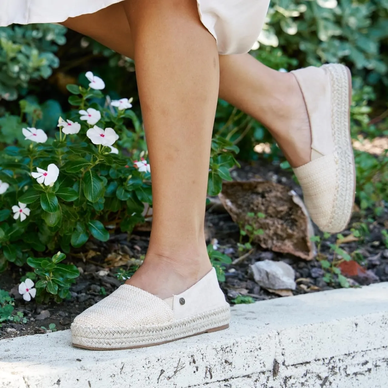 BEARPAW Women's Macchiato Sandal | Women's Sandal | Women's Shoe | Comfortable & Lightweight | Multiple Colors & Sizes