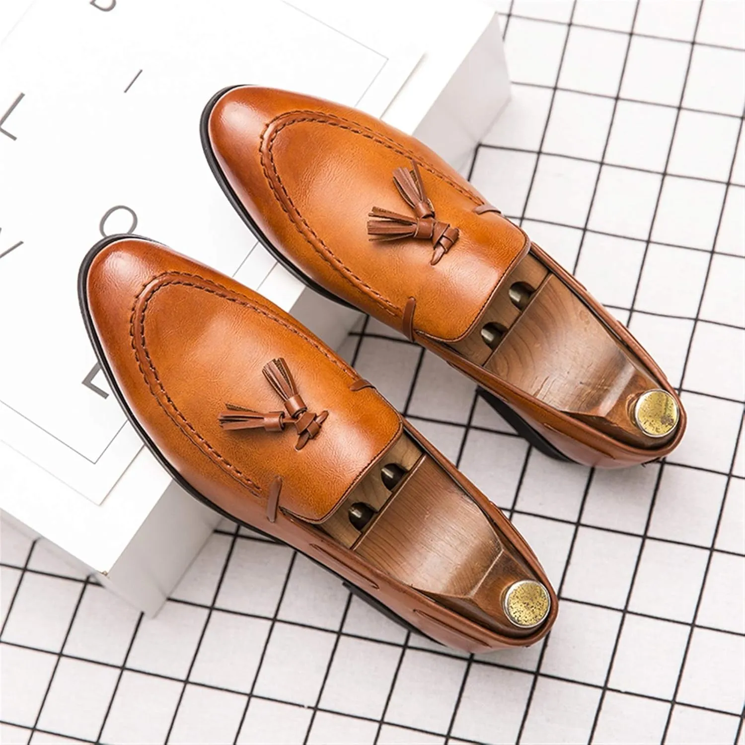 Fashion Men's Tassel Deck Loafers Lightweight Brush Off Boat Shoes PU Leather Pointed Toe Slip on Block Heel Anti-Slip Solid Color Casual
