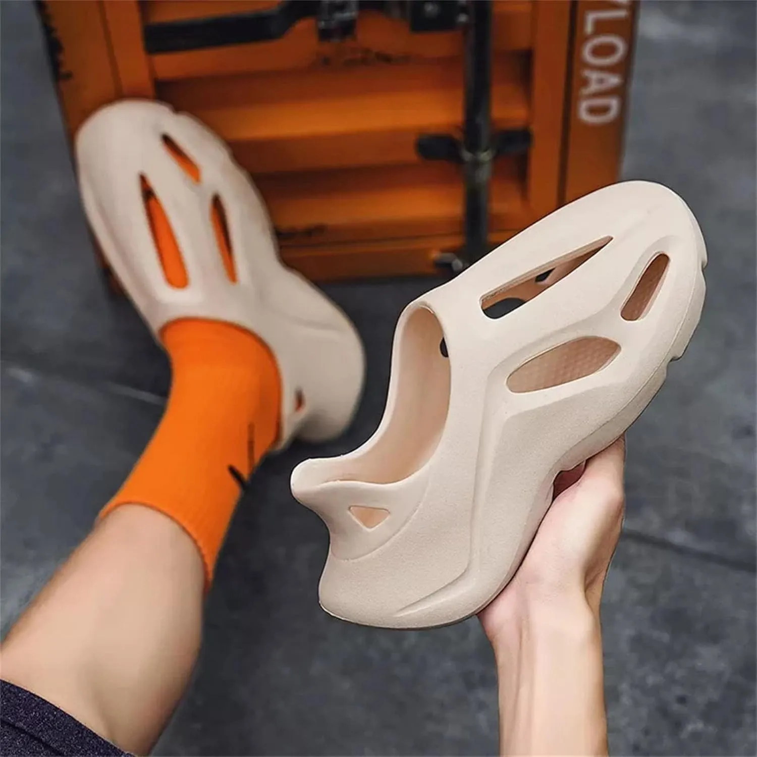 Foam Runner Shoes, Unisex Foam Runner Sneakers Pillow Cloud Shoes Non-Slip Lightweight Breathable Soft Fashion Sandals