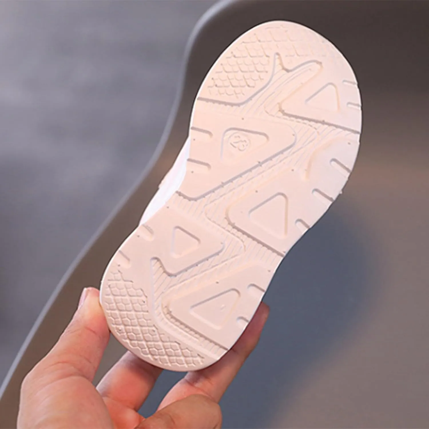 Girls Sneakers Light Up Fashion Shoes Kids LED Light Lightweight Athletic Running Shoes Non Girl Canvas Size 3