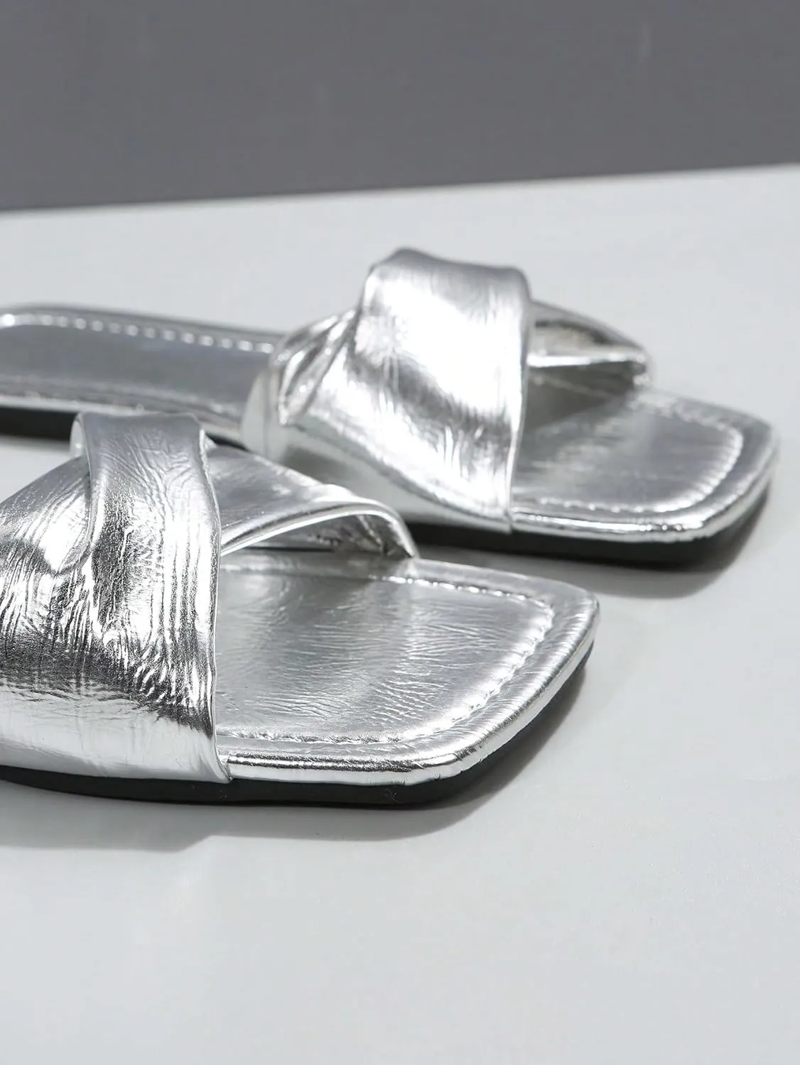 GORGLITTER Women's Metallic Silver Sandals Criss Cross Slip on Sandals Open Toe Slide Flat Sandals