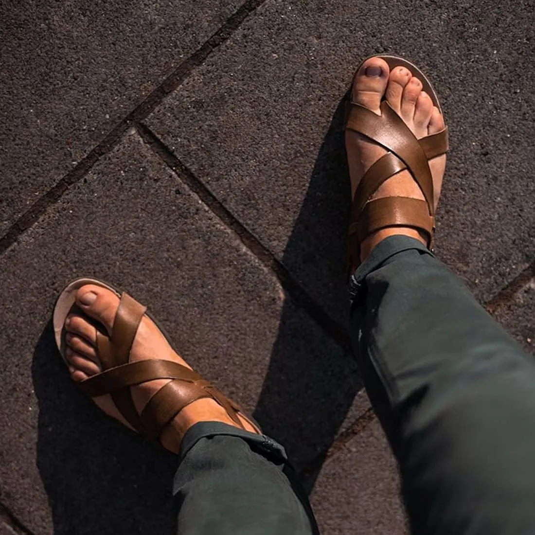 Harssidanzar Genuine Leather Sandals Mens for Outdoor Sandals Mens Adjustable Strap Sandals Leather Sandals Men GM202
