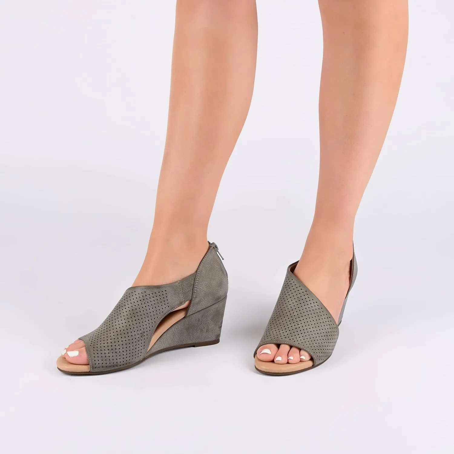 Journee Women's Comfort Foam Aretha Wedge Sandals