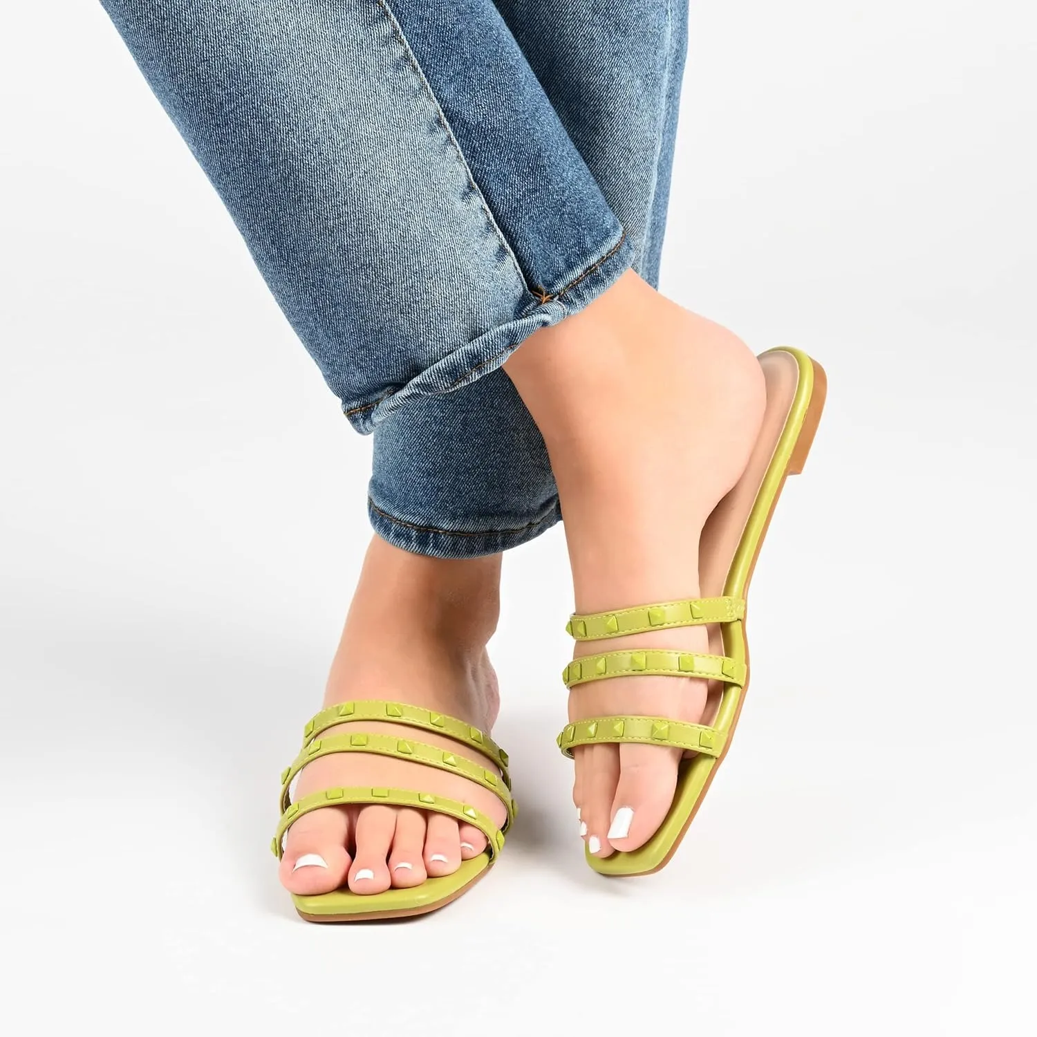 Journee Women's Comfort Foam Camarie Sandals