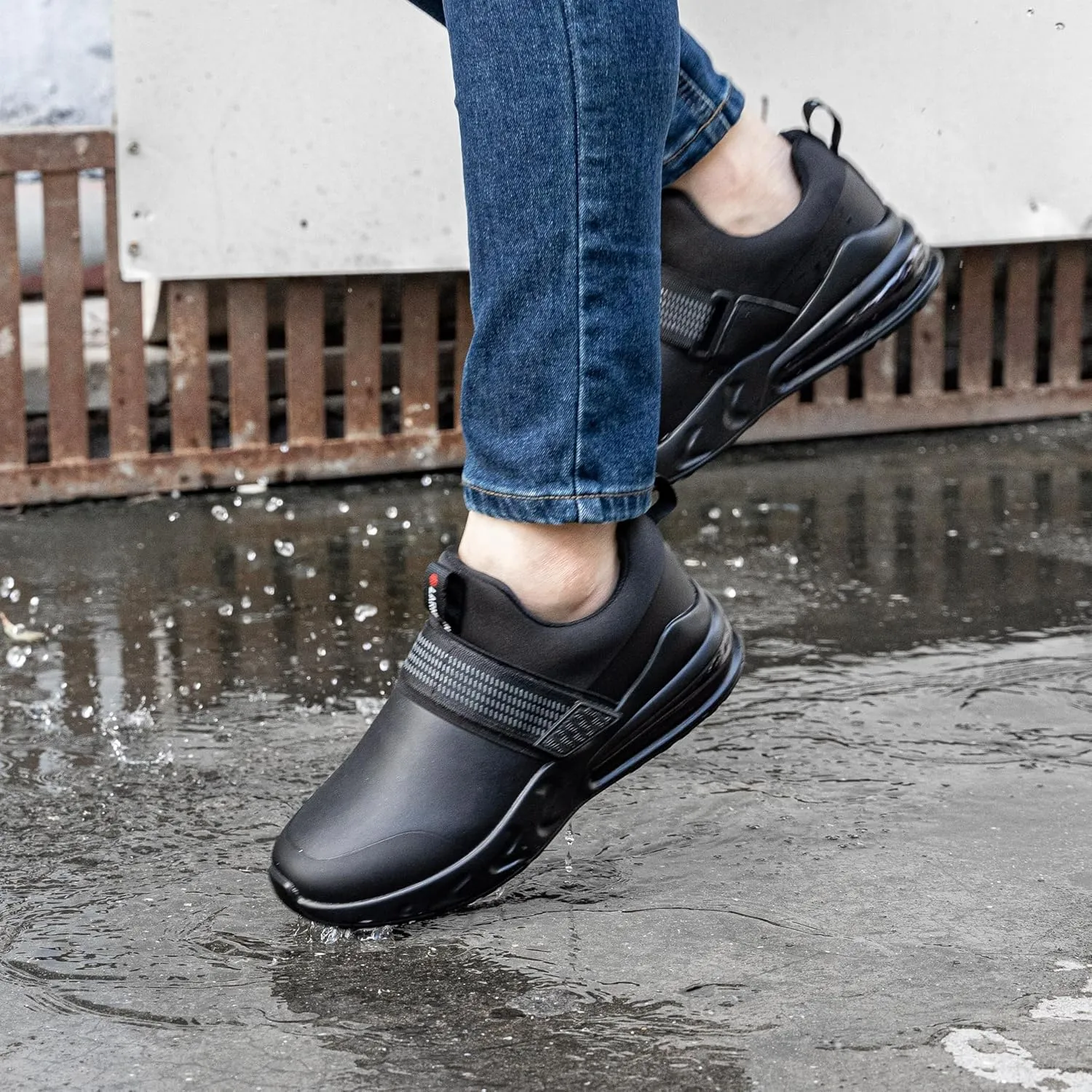 LARNMERN Women Non Slip Work Shoes Food Service Kitchen Chef Waterproof Shoe Restaurant Slip on Walking Sneakers Air Cushion Working Footwear