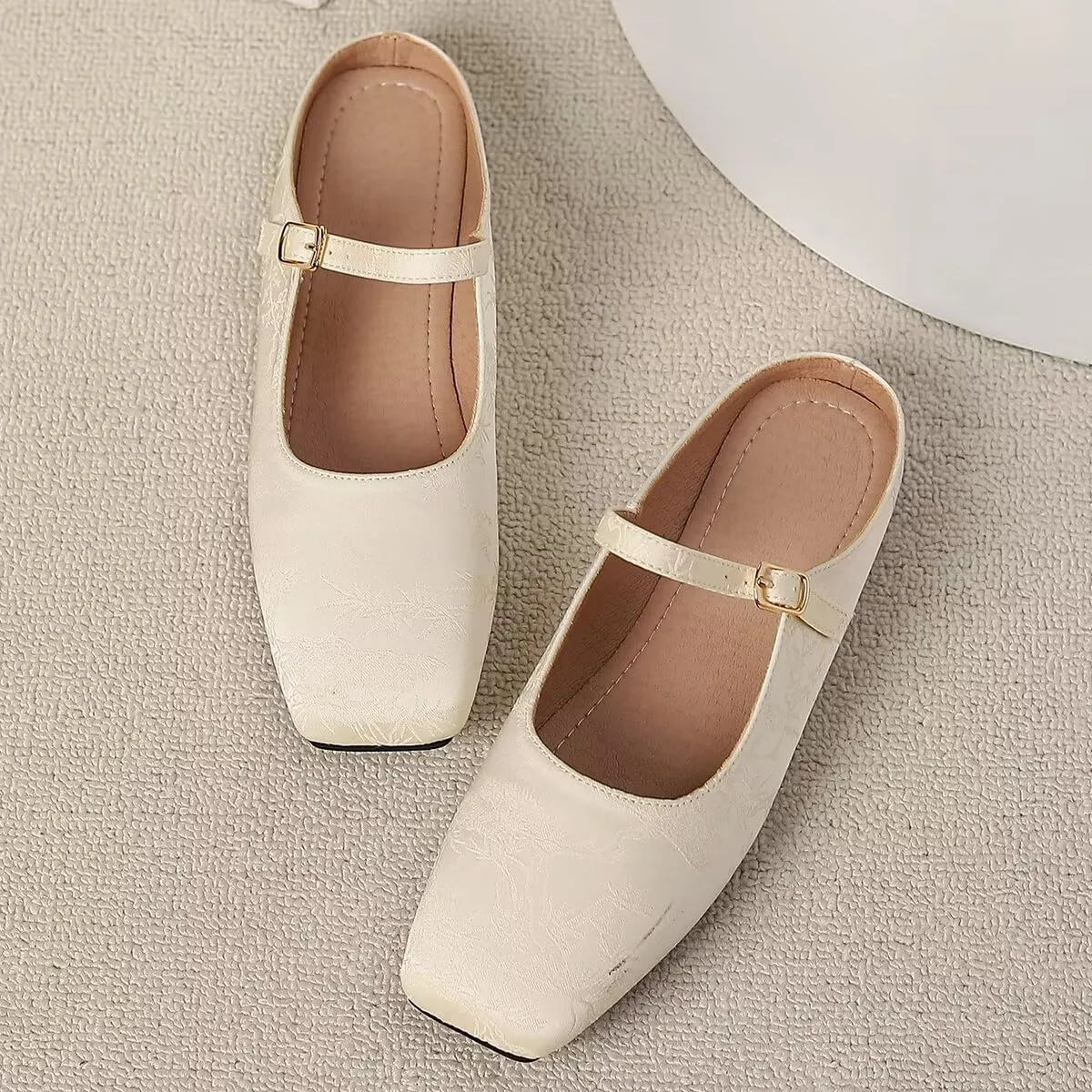 LUXINYU Retro Mules for Women Dressy Square Toe Backless Flat Mules with Strap Embroidered Satin Mary Jane Shoes