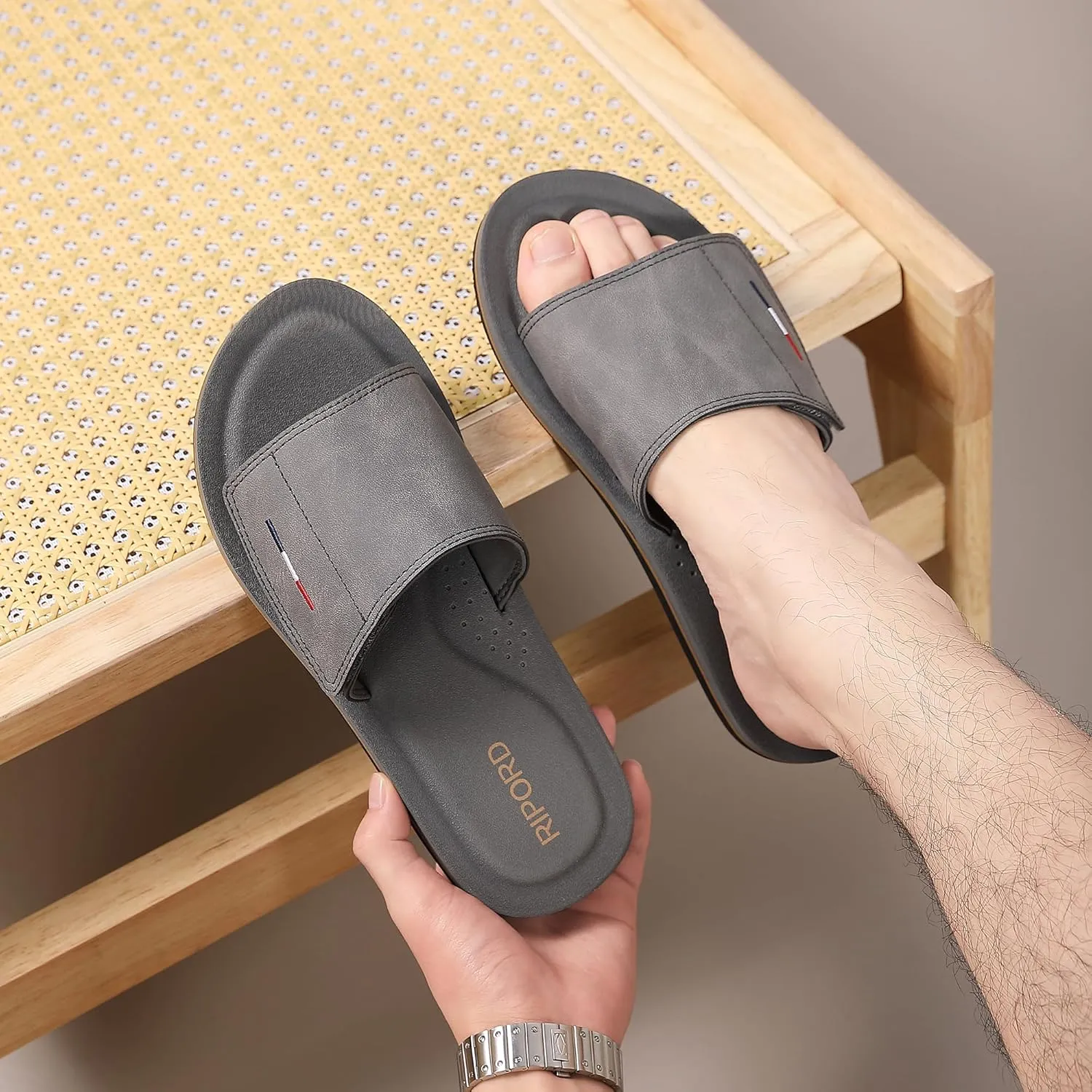 Mens Adjustable Slides Sandals Slip On Sandals Comfortable Athletic Anti-Slip Slides