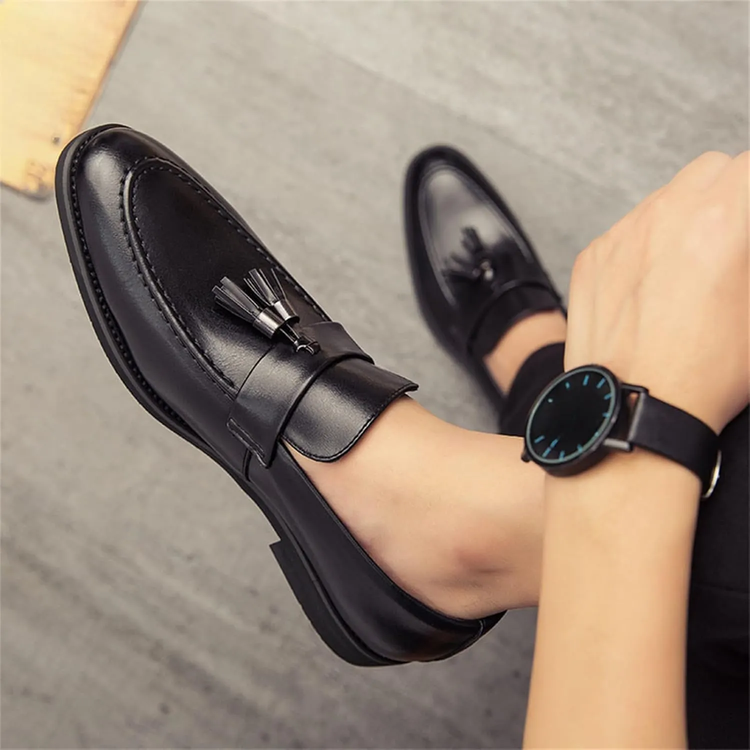 Men's Genuine Leather Slip On Tassels Loafers Classic Casual Dress Penny Loafers Vintage Formal Business Wedding Smoking Shoes