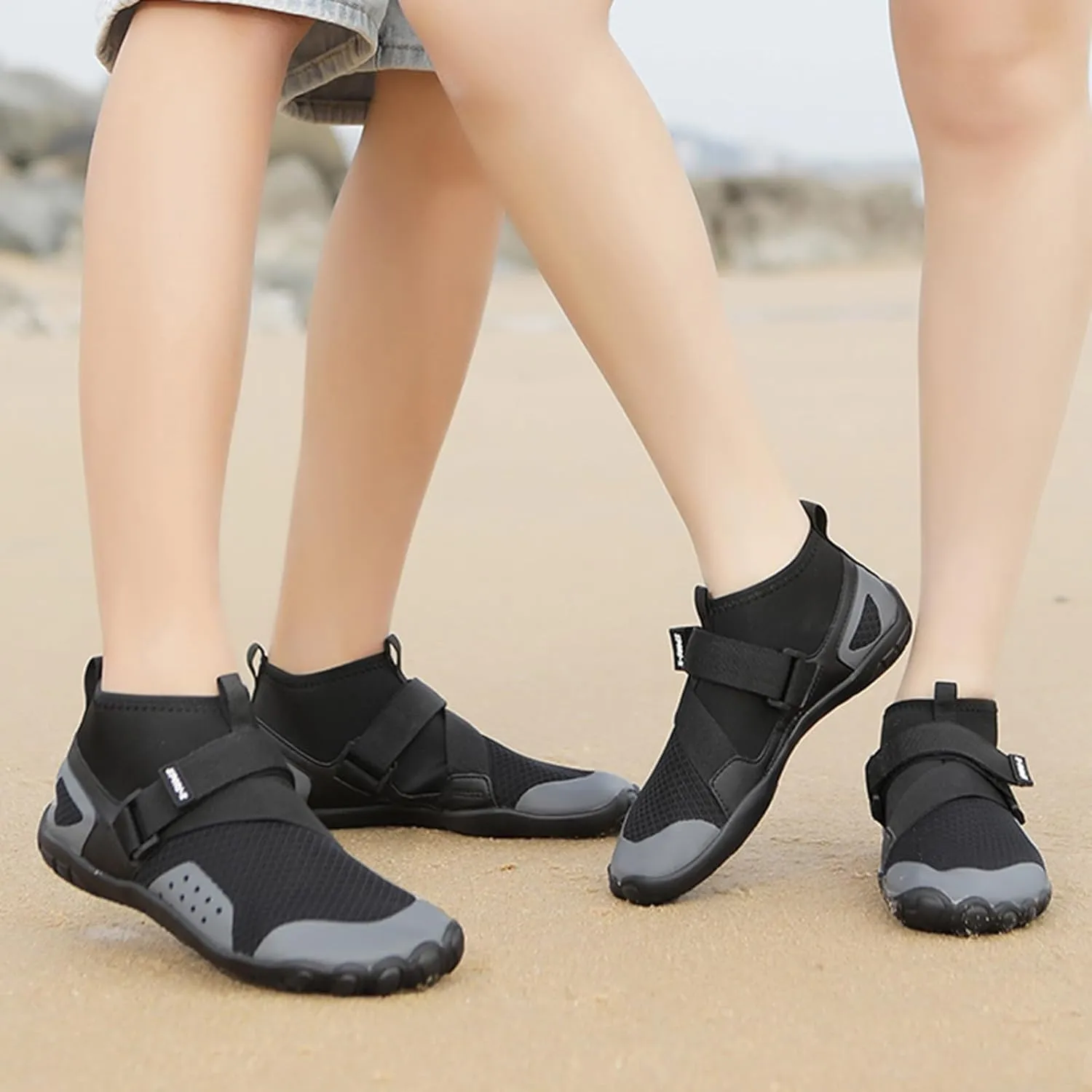 Men's Water Shoes Quick Drying Sports Aqua Shoes,Men and Women Swimming Shoe Summer Lightwight Hiking Wading Diving Beach Shoe Women Indoor SportsYoga Skin Footwear with Adujustable Strap