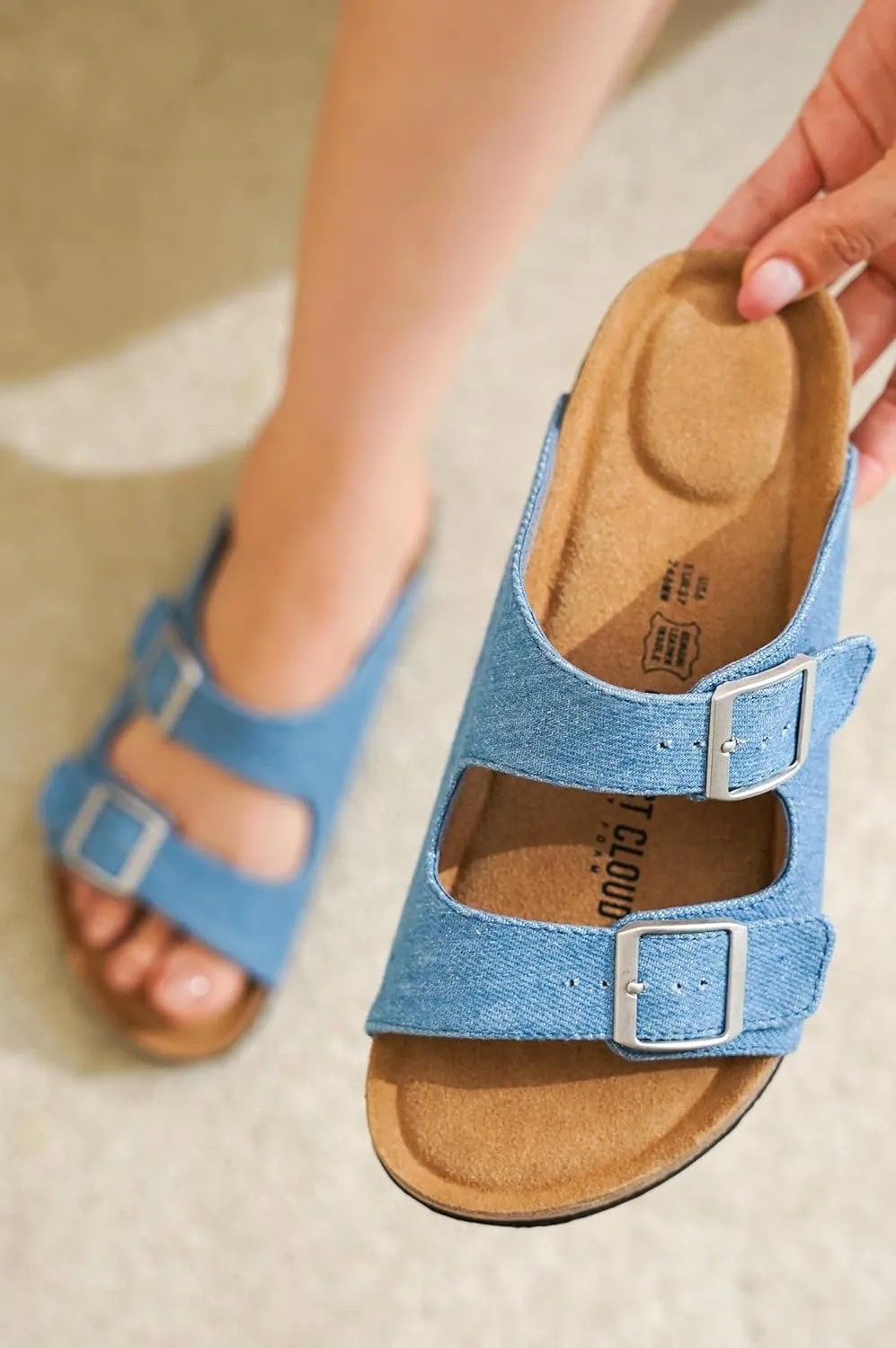 Project Cloud Genuine Leather Flat Sandals Beach Essentials Womens Sandals Memory Foam Vacation Essentials Slides for Women Footwear (Venita)