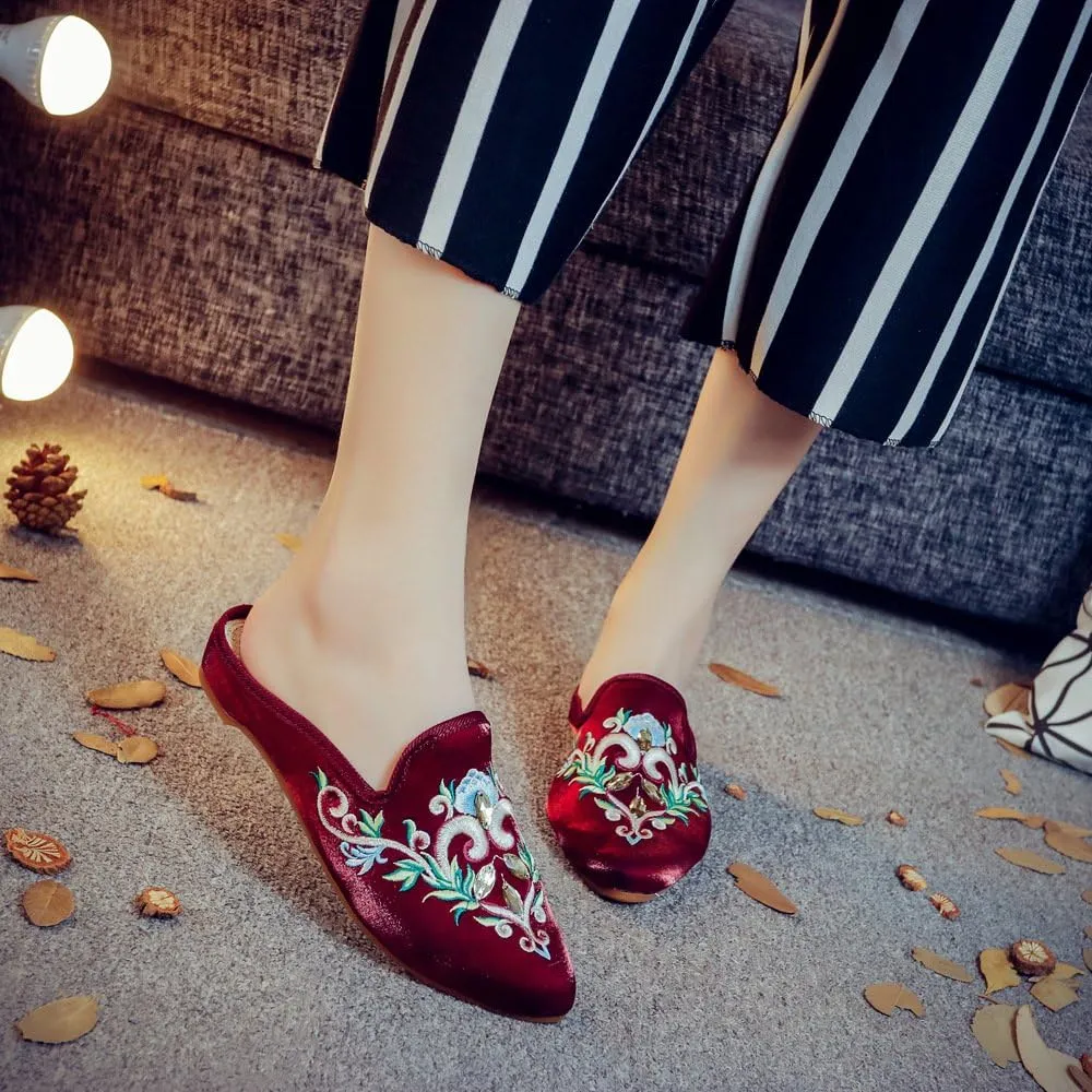 Qhome Women's Chinese Floral Embroidery Pointed-Toe Comfortable Satin Casual Mules Slippers Shoes