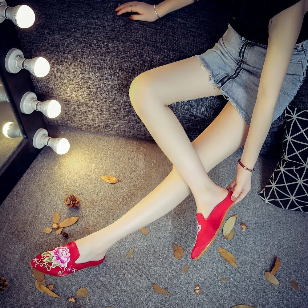 Qhome Women's Chinese Floral Peony Embroidery Pointed-Toe Comfortable Satin Casual Mules House Pumps Slippers Shoes