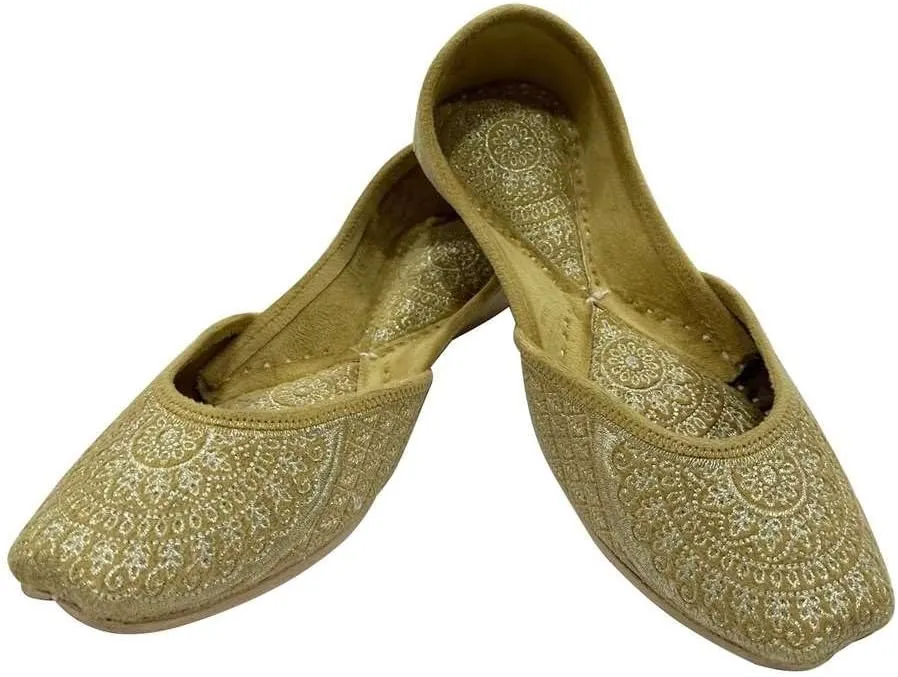 Women Flat Velvet Khussa Shoes Punjabi Jutti Traditional Mojari Loafers Pumps