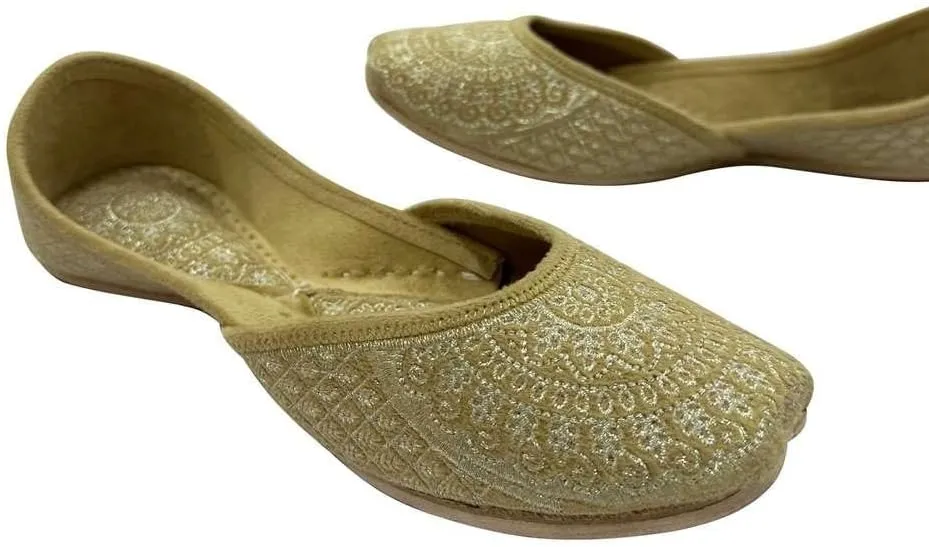 Women Flat Velvet Khussa Shoes Punjabi Jutti Traditional Mojari Loafers Pumps
