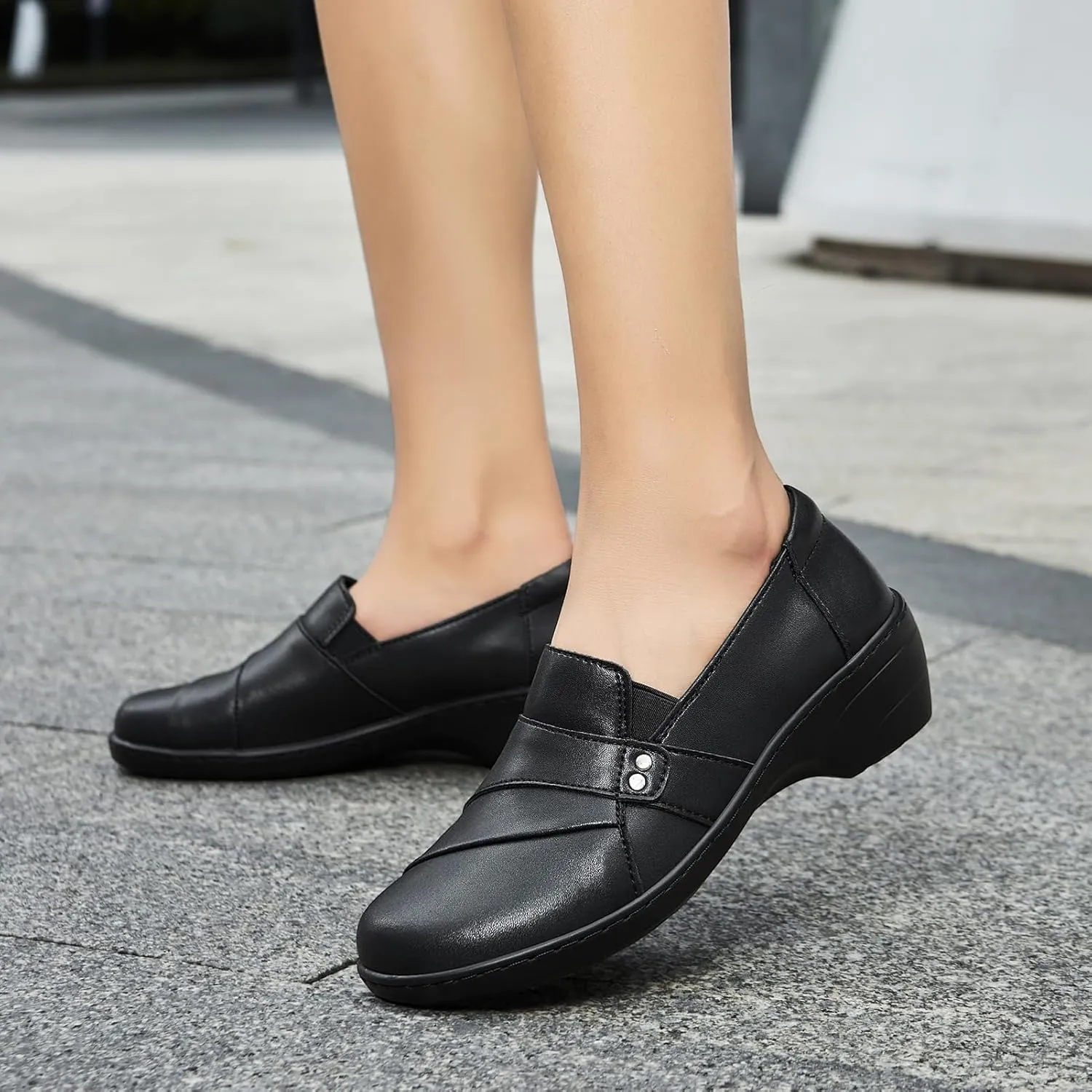 Women's Comfortable & Lightweight Leather Loafers Slip-Ons Stylish Business Casual Dress Shoes Work Office Everyday Walking Shoes for Women