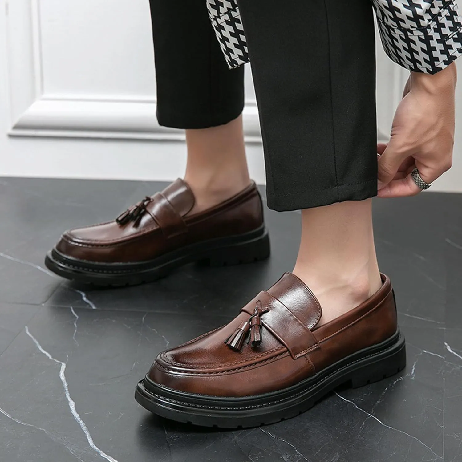 Zeberfi Men's Leather Slip On Tassel Platform Dress Loafers Fashion Round Toe Low Top Non-Slip Luxury Business Formal Shoes Casual Business Loafers Shoes